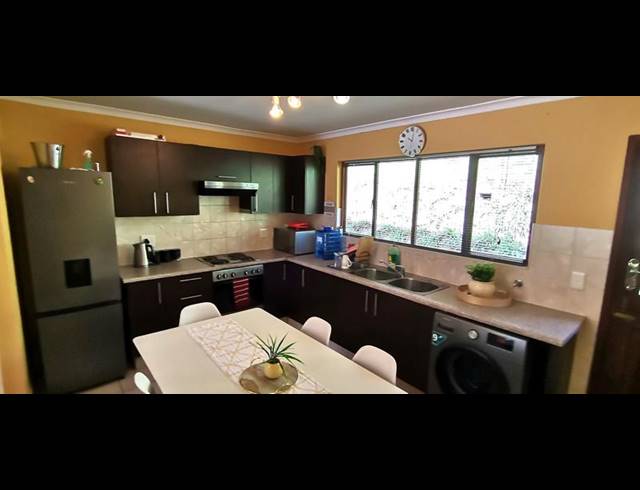 3 BEDROOM HOUSE FOR SALE IN QUEENSBURGH